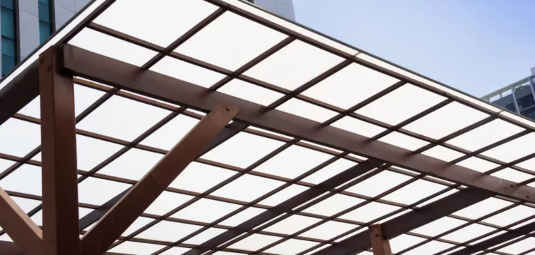 Jak nie montować płyt z poliwęglanu