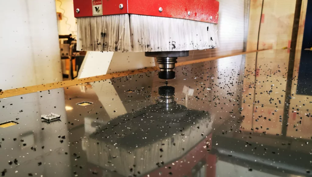 Frezujemy w płytach HIPS – Charakterystyka i zastosowanie płyt HIPSFrezujemy w płytach HIPS – Charakterystyka i zastosowanie płyt HIPS