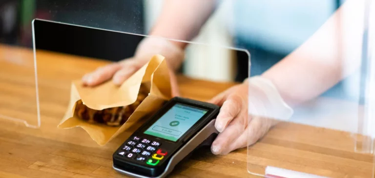 Jakie zastosowania ma plexi?