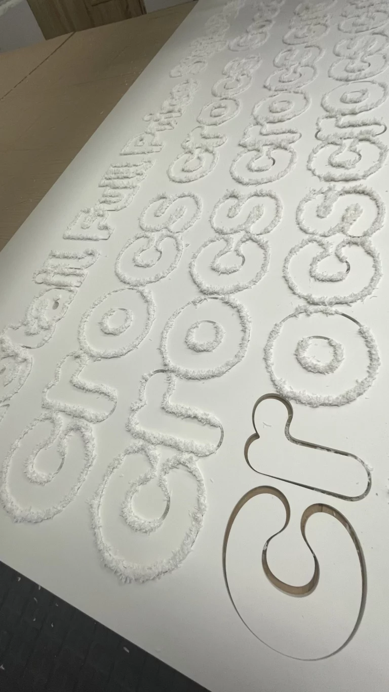 Zastosowanie płyt PVC – gdzie sprawdzą się najlepiej?