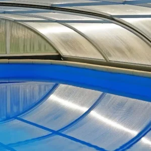 Płyty na zadaszenia basenu z poliwęglanu