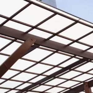 Płyty na zadaszenia tarasu z poliwęglanu